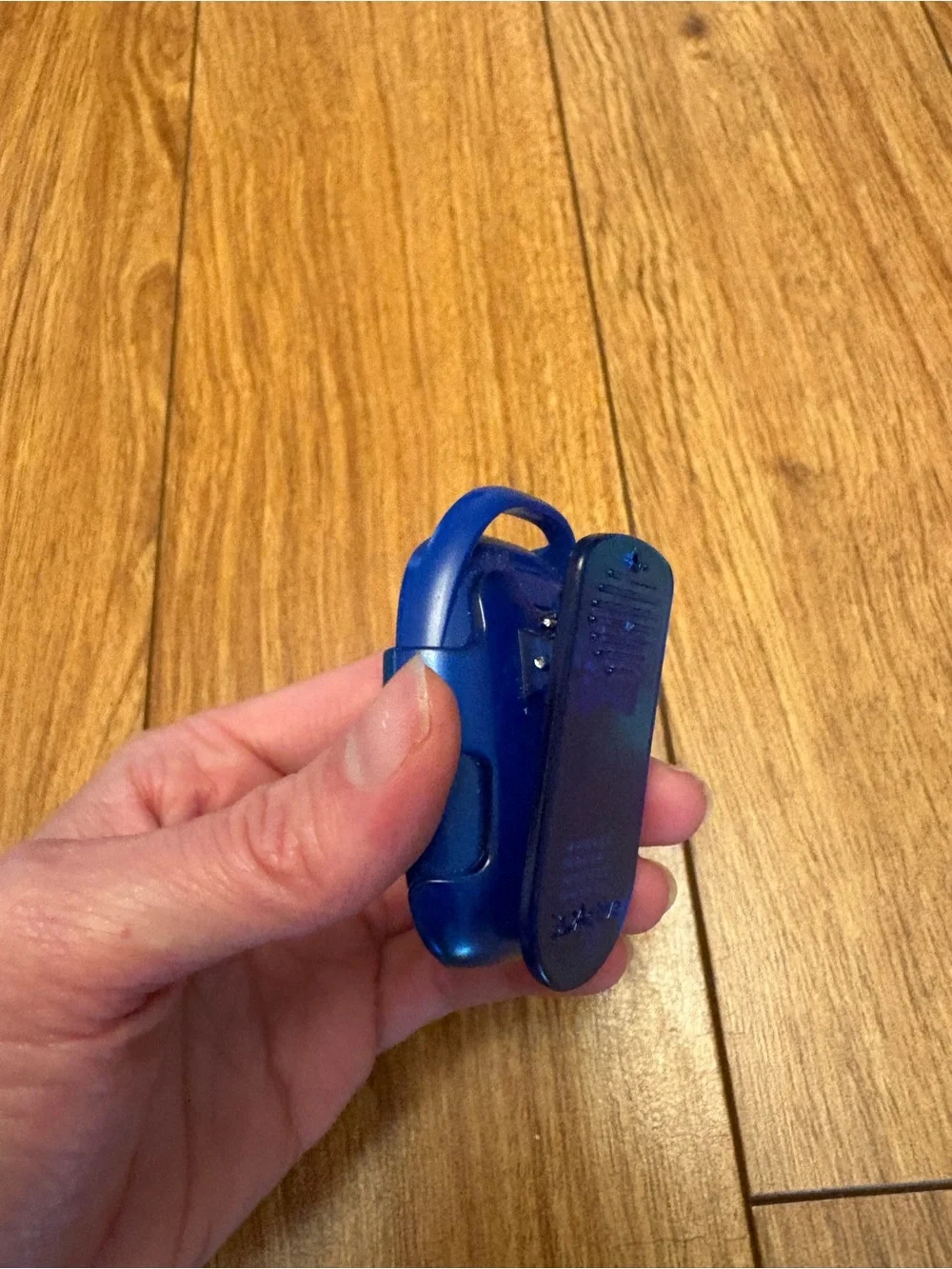 Blue Pedometer 3D FitBud easy handheld step counter